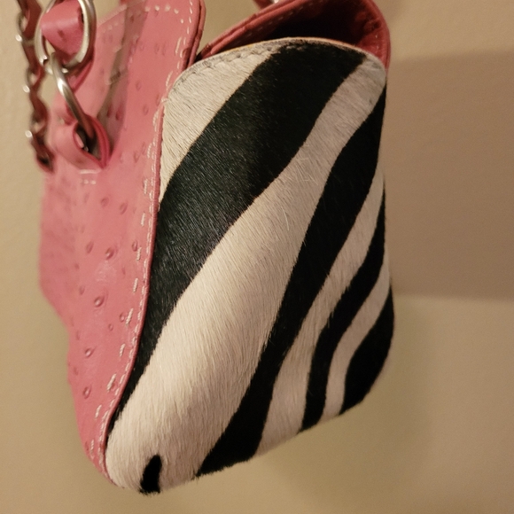 Adrienne Vittadini ostrich leather cowhide handbag - Picture 4 of 10